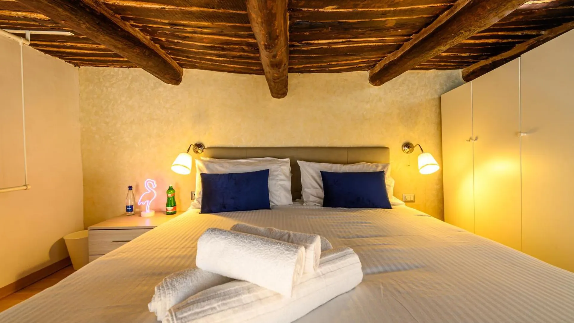 El Barrio In Bed Apartment Naples